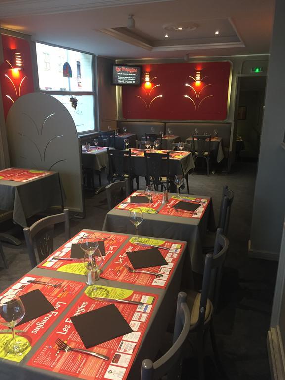 Hotel Les Frangins Saint-Omer  Bagian luar foto